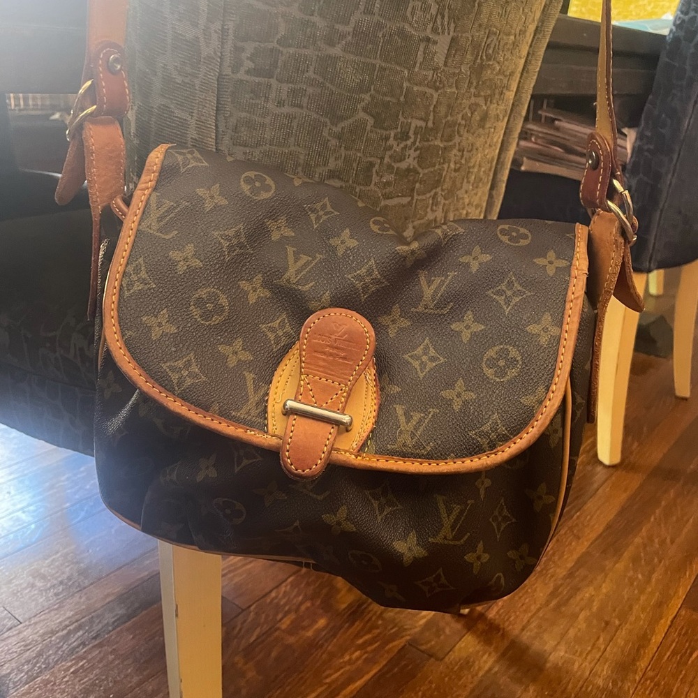 Faux Louis Vuitton saddle bag